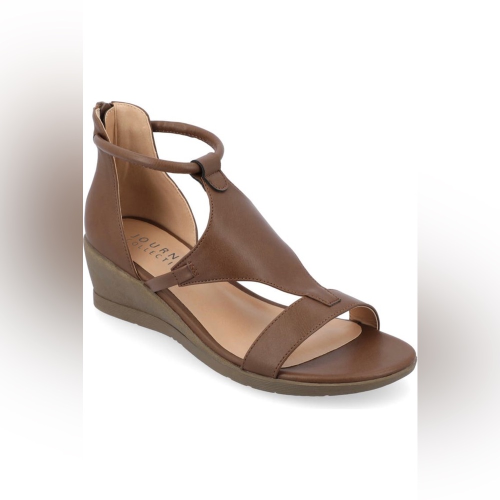 Journee Collection
Trayle Wedge Sandal -
Wide Width